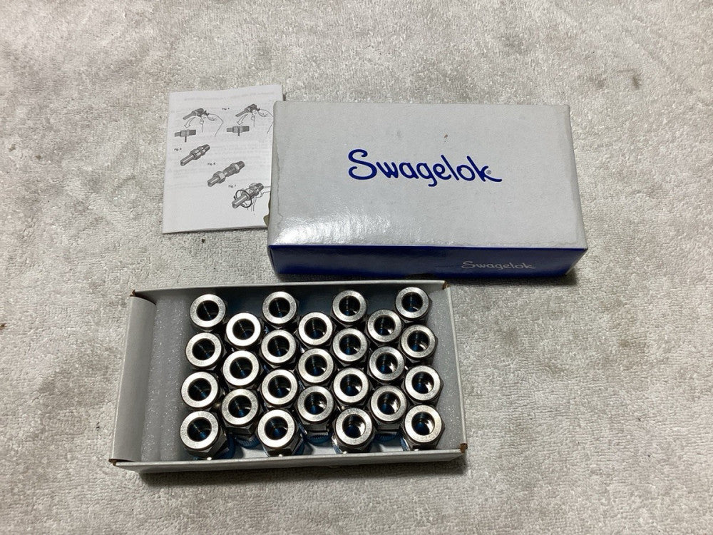 Swagelok SS-600-1-6 Male Connector 3/8 X 3/8. Box Of 25 