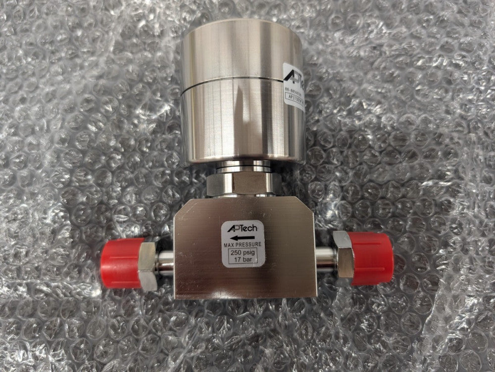 New - CleanPull, AP Tech, AP3700SMMV8MV800, Series AP37, 1/2in. Diaphragm Valve