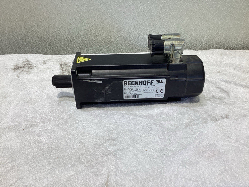 BECFHOFF AM3044-3J01-0000 SERVO MOTOR