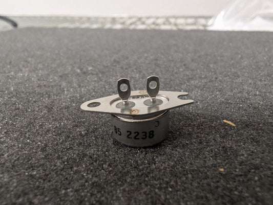 New, Klixon, 4344-145-85, 1/2 inch Disc Commercial Hermetic Snap-Disc Thermostat