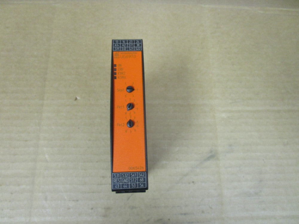 E.DOLD & SOHNE KG SAFEMASTER RELAY UG6970 24V 0065426