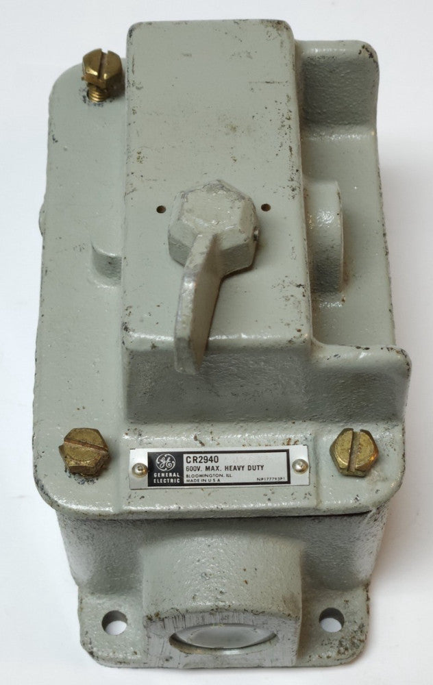 GENERAL ELECTRIC CR2940AJ201D Heavy Duty Maintained Selector Switch 2 Position