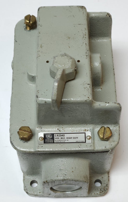GENERAL ELECTRIC CR2940AJ201D Heavy Duty Maintained Selector Switch 2 Position