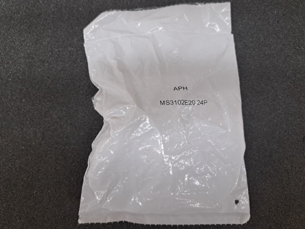 New, Amphenol, MS3102E20-24P, CONN RCPT MALE 4P SILV SLDR CUP