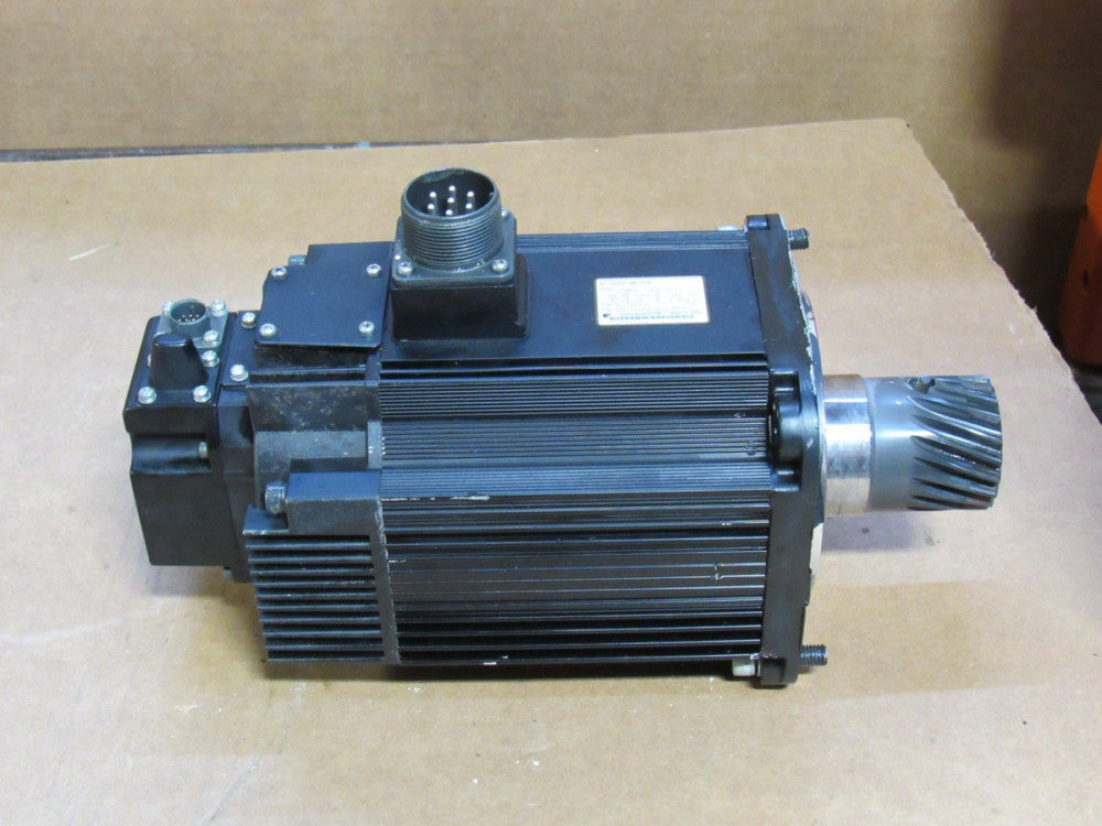 YASKAWA AC SERVO MOTOR SGMRS-13A2A-YR11 1300W 1500RPM 200V 8.34N•M 14A