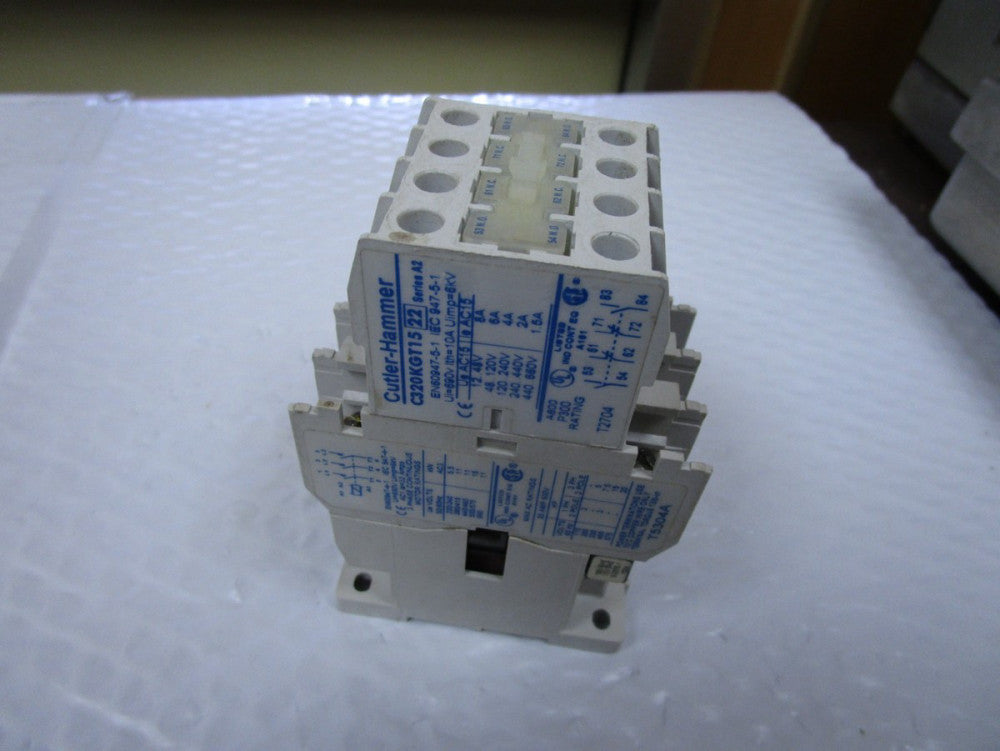 CUTLER HAMMER CONTACTOR CE15EN3 SER B1 120V COIL 25A 600V w/C320KGT15