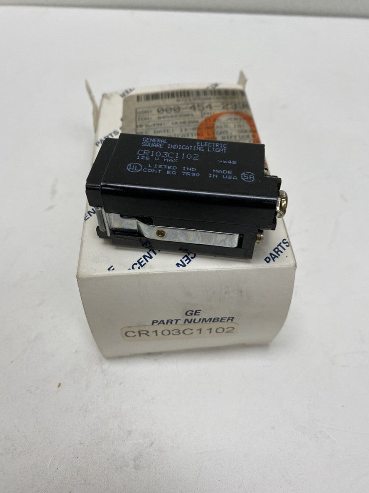 New General Electric CR103C1102 Square Indicator Light 125V Max
