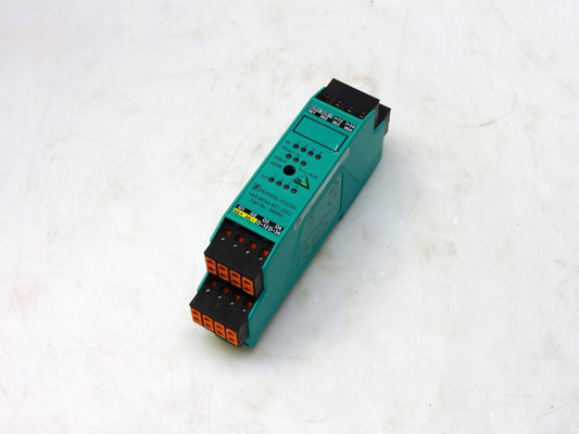 PEPPERL+FUCHS VAA-4E4A-KE1-Z/E2 INTERFACE SENSOR SAFETY MODULE 186880 30VDC