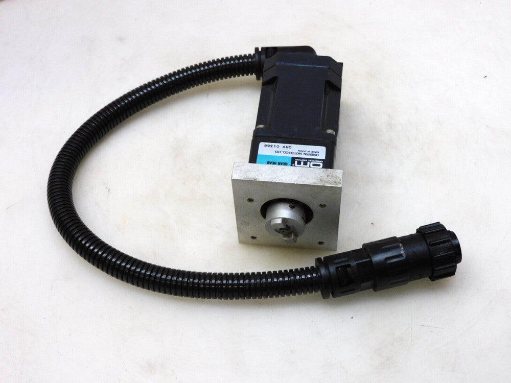 ORIENTAL MOTOR INDUCTION GEAR HEAD MOTOR 0IK1GN-AUL-E3 W/ 0GN60KA