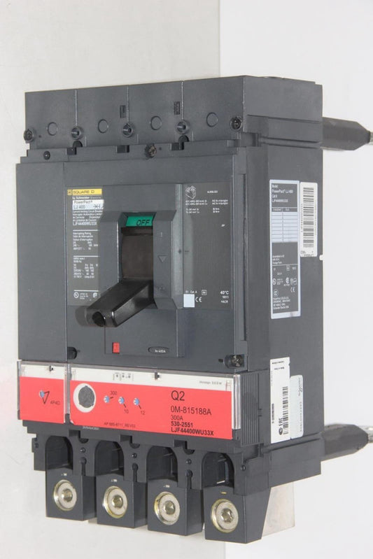 SQUARE D LJF44400WU33X 4-Pole 400A 480Y/277 VAC Circuit Breaker with Studs