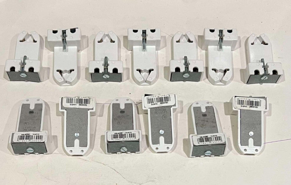 (LOT OF 13) LEVITON  109 00390 1A45Y0 Florescent Lamp Holder 600 W 600 V
