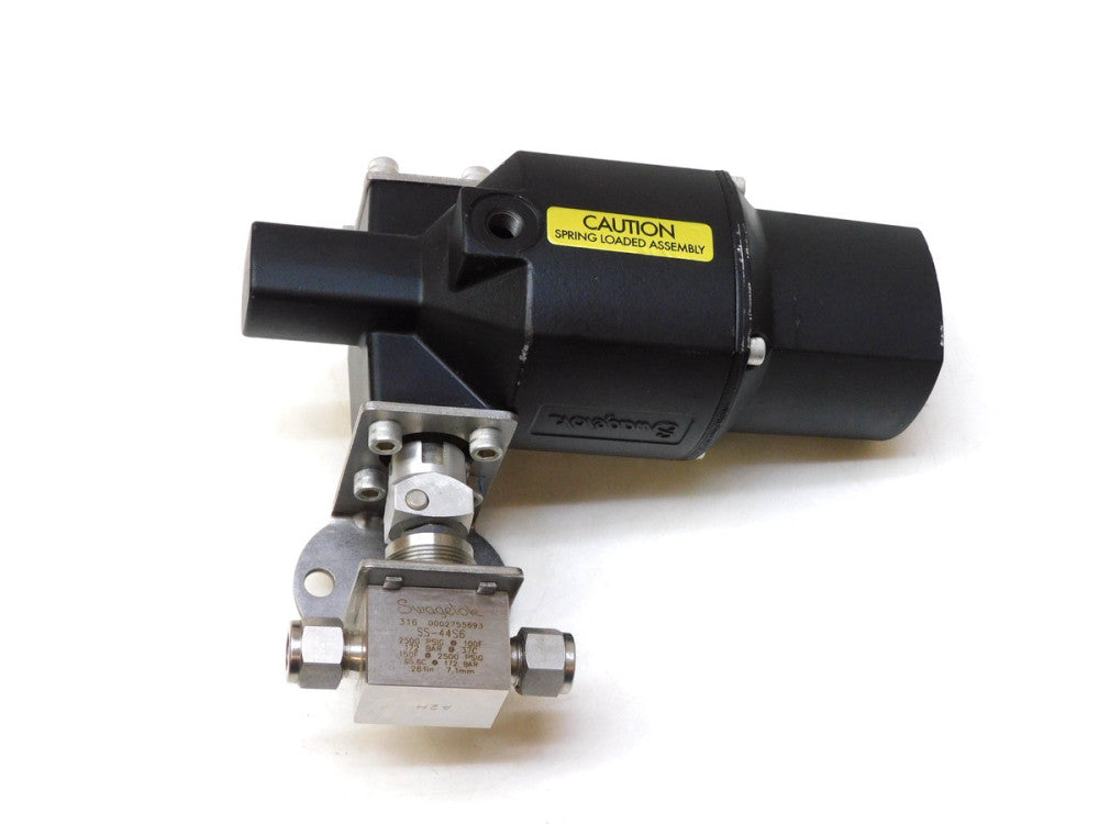 Swagelok 133SR Spring Return Actuator 200Psi 90° W/ SS-44S6 Valve 3/8" tube