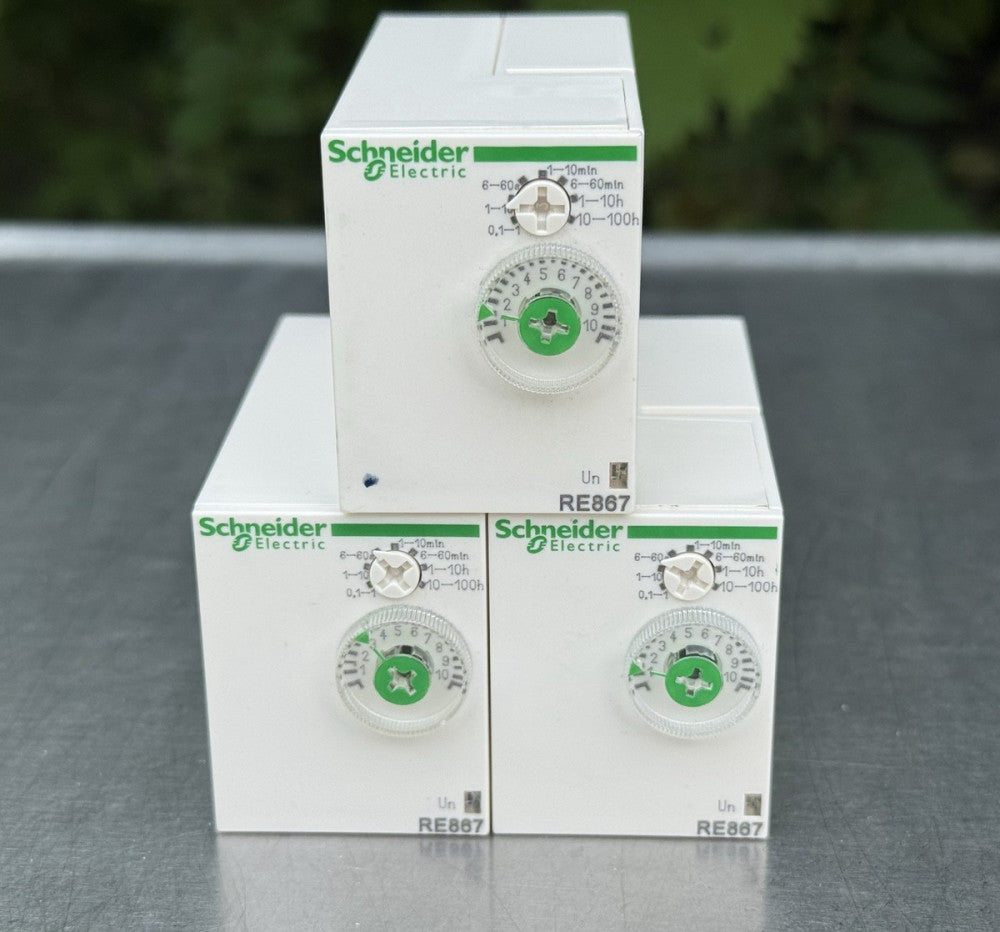 Lot of 3 - Schneider RE88867215 Zelio On Delay Timer 0.1S-100h - No Box Unused