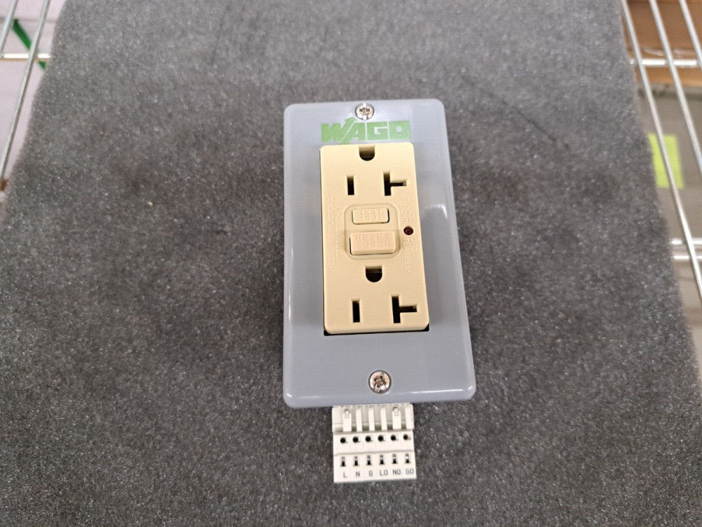 New, Wago, 51015043, Outlet Box, Rcpt, 20A, 120V, Din Rail, Current Rating:20A, 