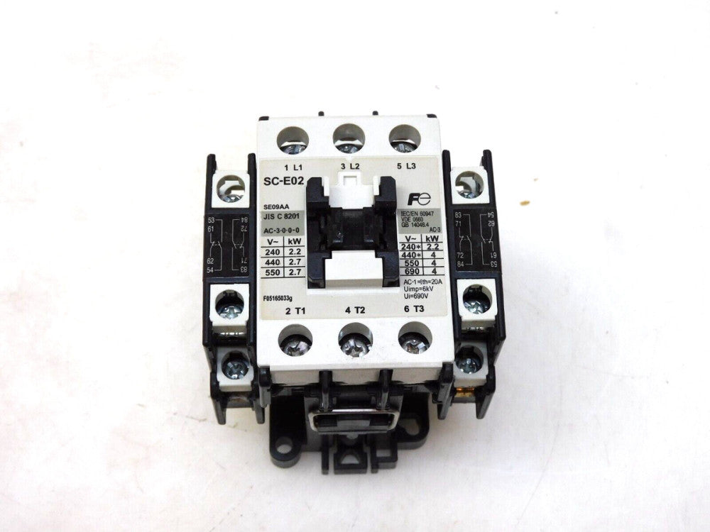 FUJI SC-E02 CONTACTOR 220/240V W/ SZ-AS1/T AUX CONTACT BLOCK & SZ-Z2 SURGE SUP