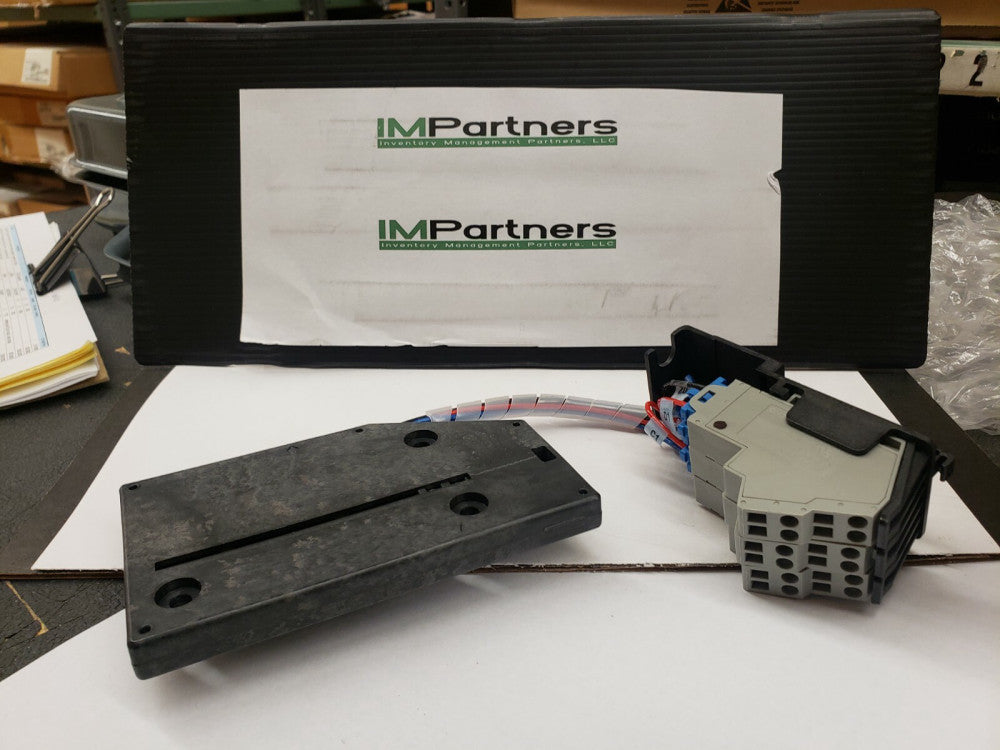OPEN BOX, EATON, 65A2788G23, Signaling Switch, Circuit-Breaker position R or L
