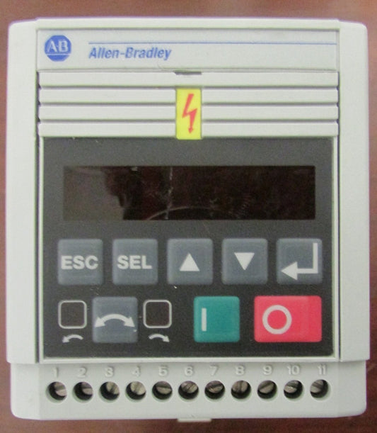 ALLEN BRADLEY 160 BA01NSF1P1 .5 HP 380-400 V Speed Controller