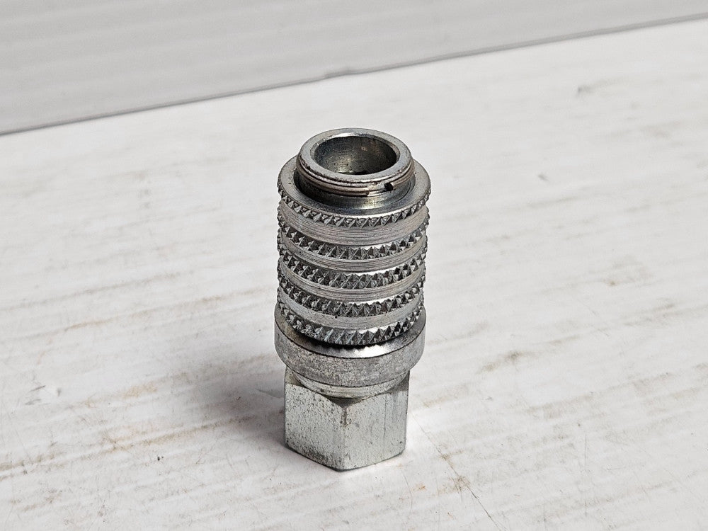 PARKER STEEL FEMALE DIAGNOSTIC TEST PORT QUICK CONNECT COUPLING PD240 7/16 -20