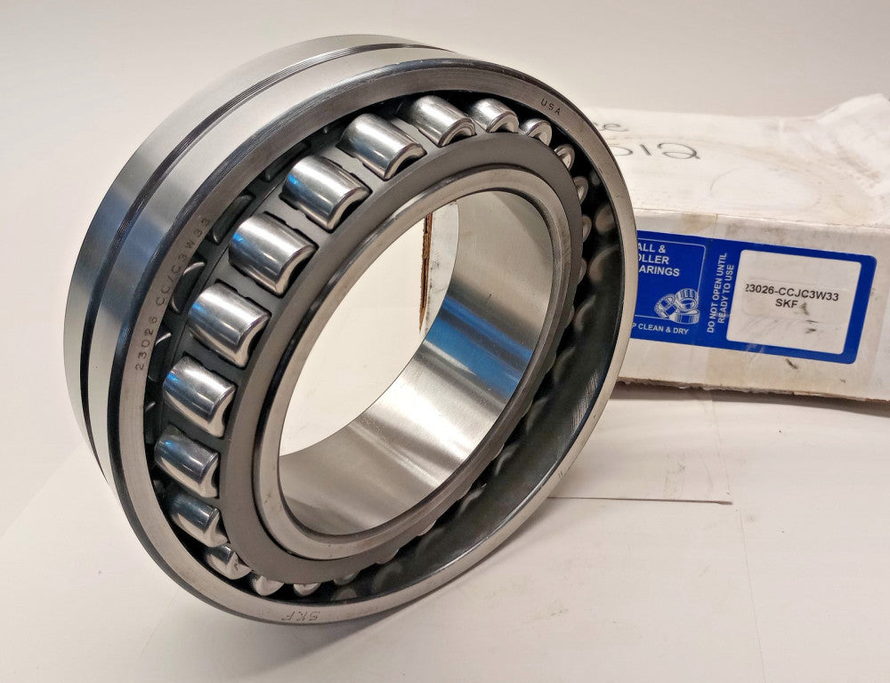 SKF 23026CC/C3W33 Spherical Roller Bearing USA 130x200x52mm 23026CCJC3W33