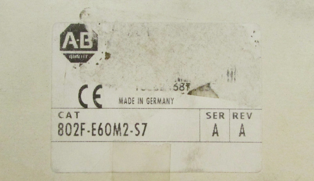 ALLEN BRADLEY 802F E60M2 S7 Key Safety Interlock Switch