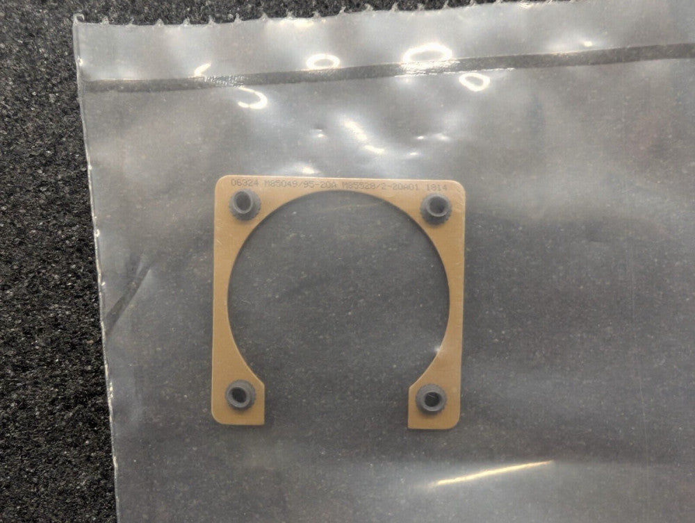 New, Glenair, M85049/95-20A, 3/4 PERIMETER MOUNTING FLANGE AN
