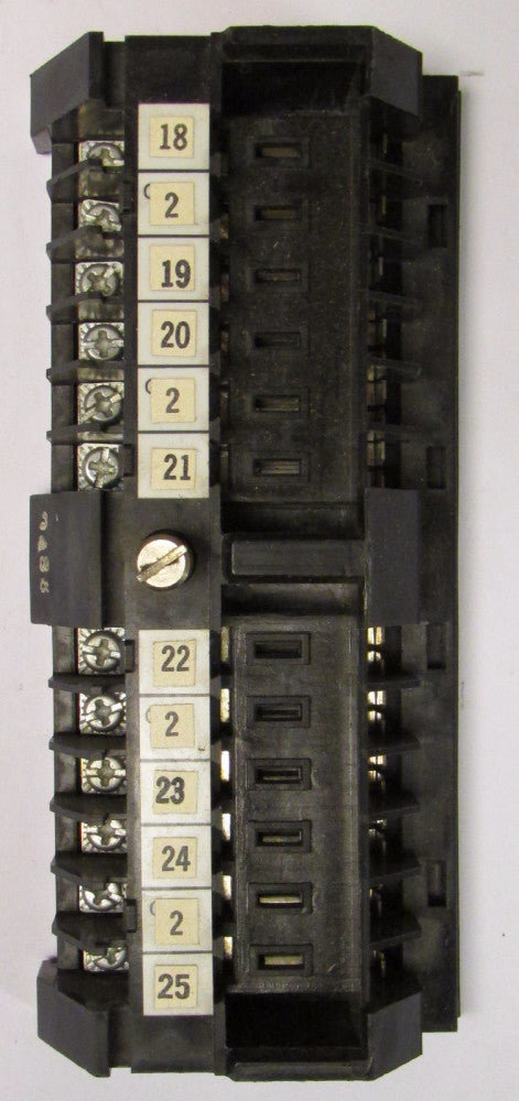 CUTLER HAMMER D50 Series MP MPC PLC Terminal Base Module 0486