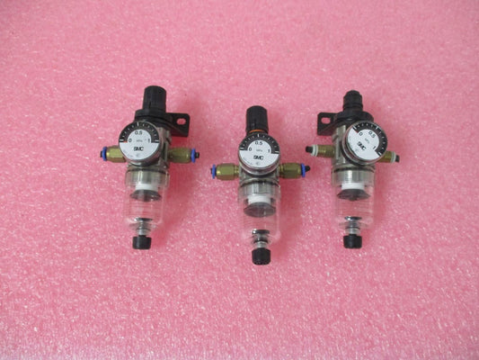 SMC LOT OF 3 SMC G27-10-R1 PNEUMATIC REGULATORS