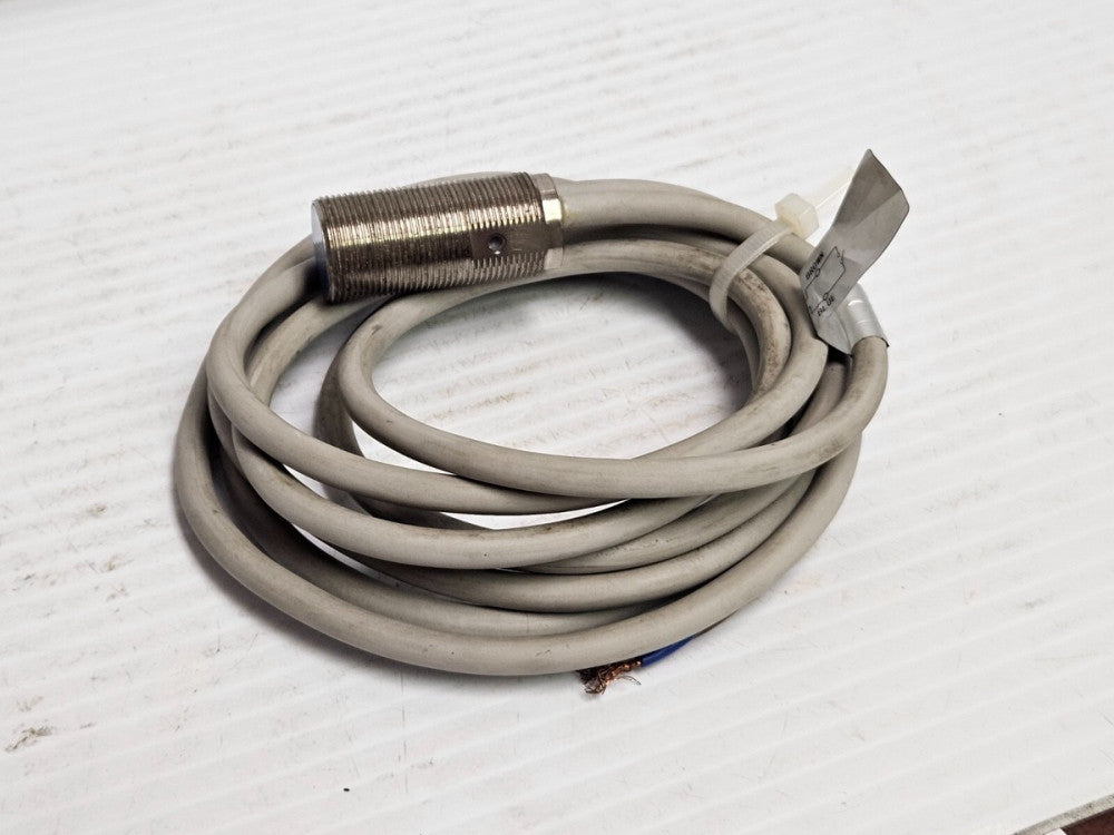 YAMATAKE PROXIMITY SWITCH FLW-CH1C FLWCH1C - USED