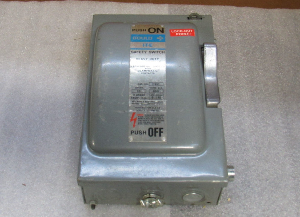 Gould ITE Fusible Heavy Duty Vacu-Break Safety Switch F351 30 A Amp 600Vac 3Ph