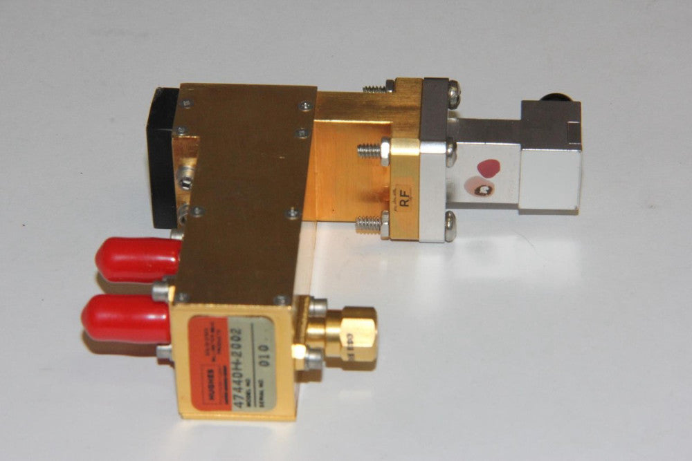 HUGHES 47440H-2002 Amplifier with Wiltron 18-26.5 35WR42KF Waveguide Coax Adapte