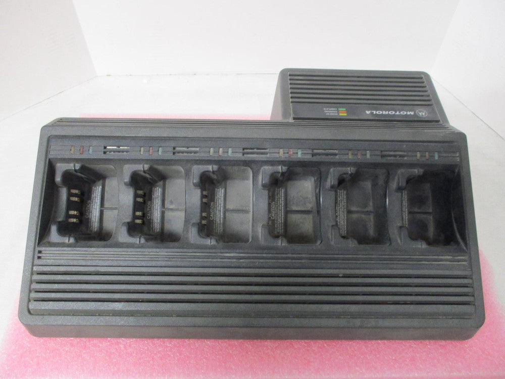 MOTOROLA  NTN1177C UL BATTERY CHARGER