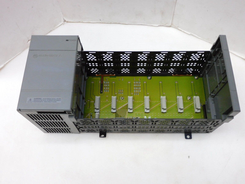ALLEN BRADLEY 1746-A7 SLC500 7-SLOT RACK SER. B W/ SLC500 POWER SUPPLY 1746-P2 C