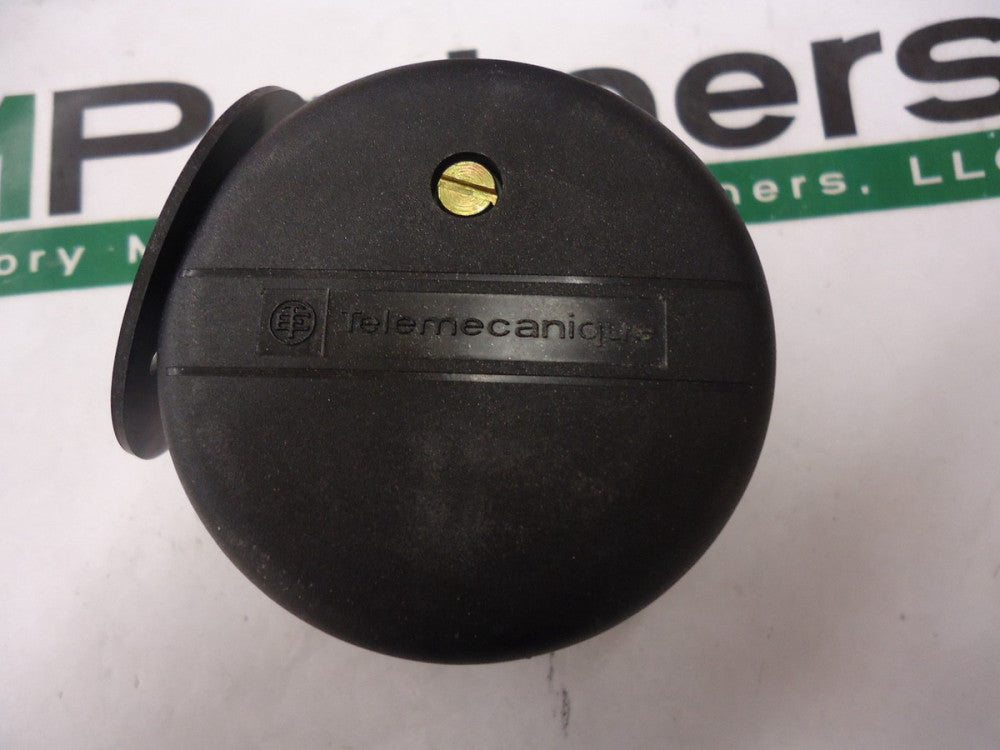 XVAC211, Telemecanique, Cover and Base unit for XVAC stack light, BRAND NEW!