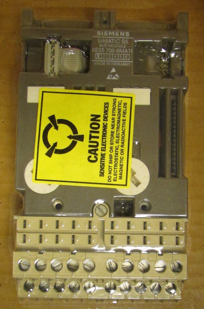 SIEMENS 6ES5 700 8MA11 SIMATIC S5 Bus Module