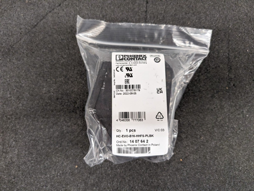 New, Phoenix Contact, 1407642, CONN HOOD SIDE OR TOP ENTRY SZB1