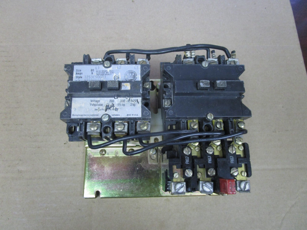 WESTINGHOUSE REVERSING STARTER A210MACAC SIZE 00 9 AMP 120V COIL w/ HEATERS