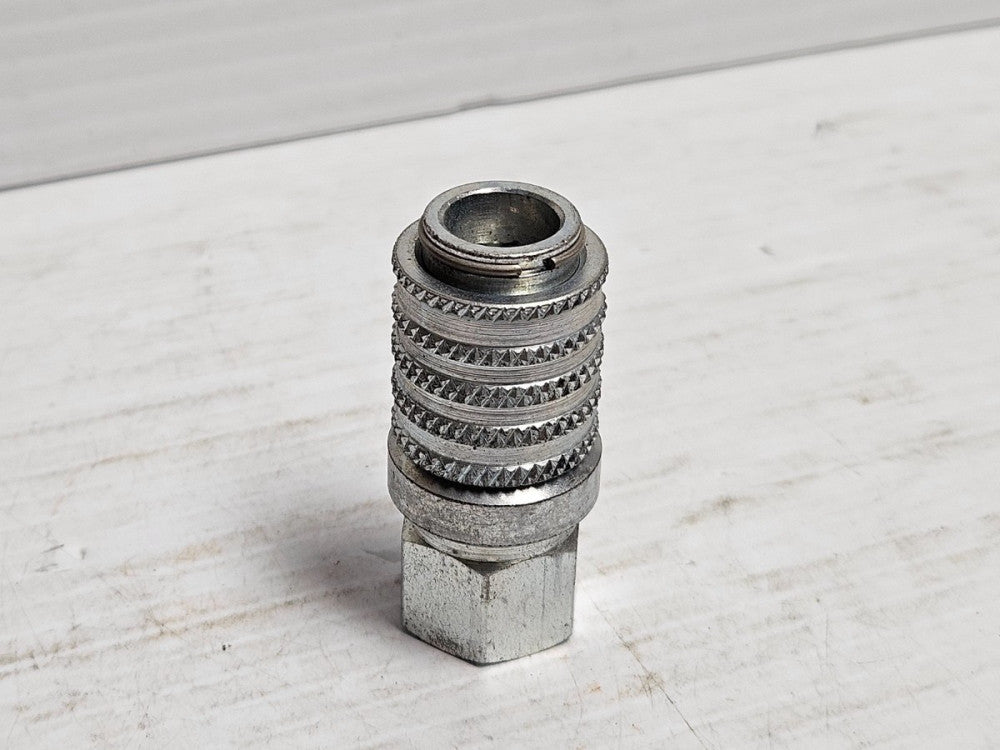PARKER STEEL FEMALE DIAGNOSTIC TEST PORT QUICK CONNECT COUPLING PD240 7/16 -20