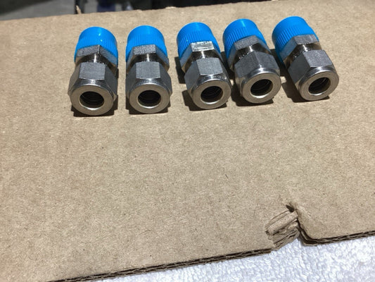 Swagelok SS-600-1-6 Male Connector 3/8 X 3/8. Lot Of 5