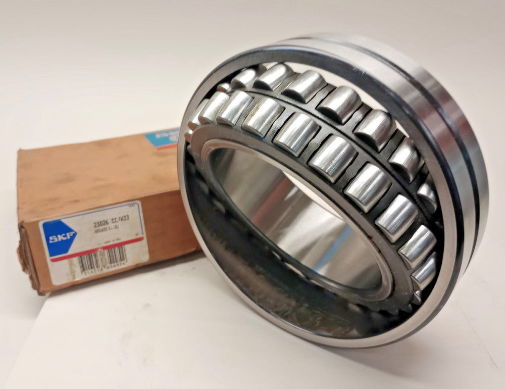 SKF 23026-CC/W33 Spherical Roller Bearing USA 130x200x52mm 23026CC-W33/ 23026CCJ