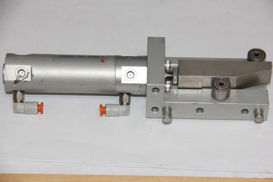 SMC NCDGBN20-0100-DUQ02613 Auto Switching Double Acting Pneumatic Air Cylinder