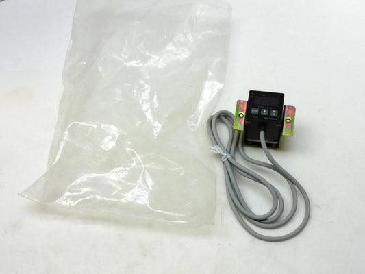 CKD PRESSURE SENSOR PPD-P10PKN-6P PPDP10PKN6P W/ BRACKET