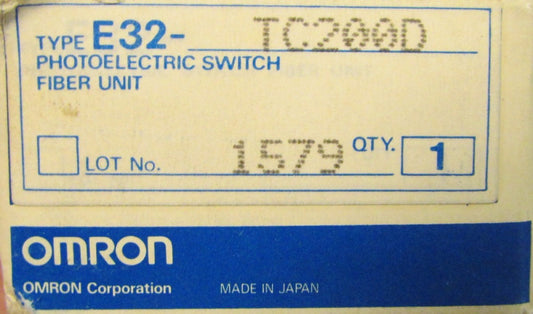 OMRON Set of (2) + Cutter Fiber Optic Cable Thermo Sensor E32 TC200D