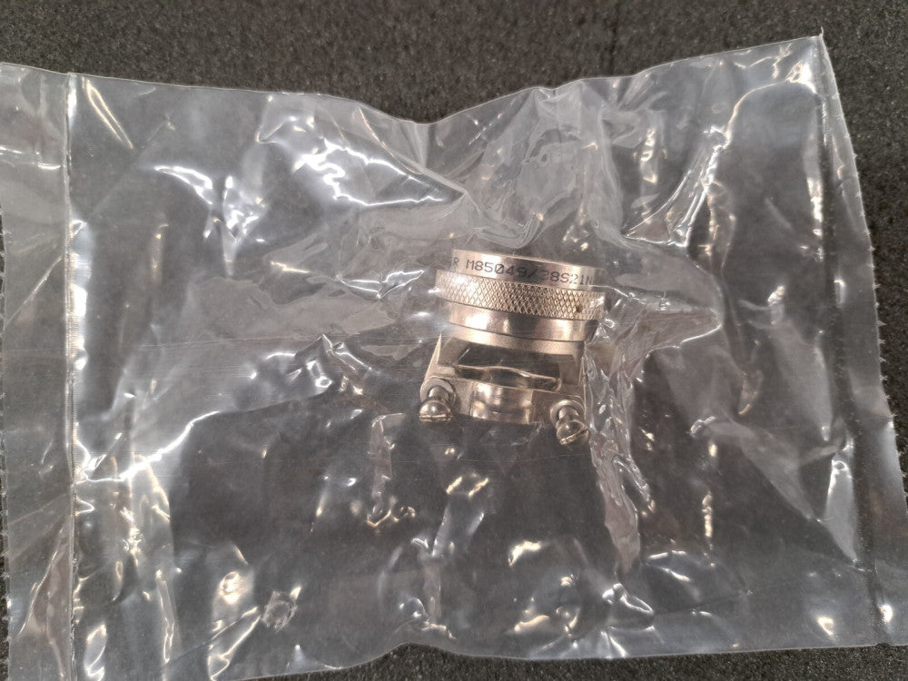 New, Glenair, M85049/38S21N, CONN CABLE CLAMP SZ21 G SILVER