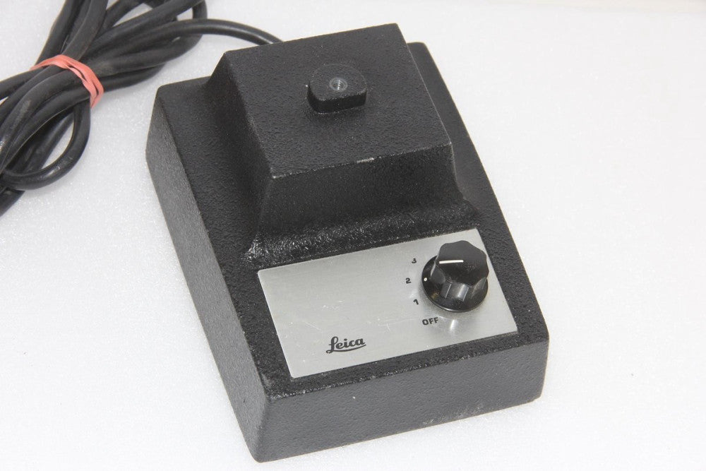 LEICA 31-35-28 Microscope Illuminator Tranformer and Base