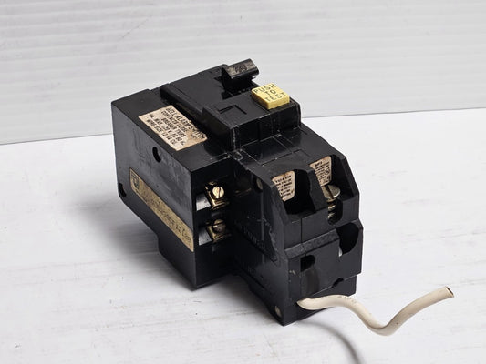 SQUARE D CIRCUIT BREAKER QOB230GFI2100 2P 2 POLE 30 A AMP 120V - USED