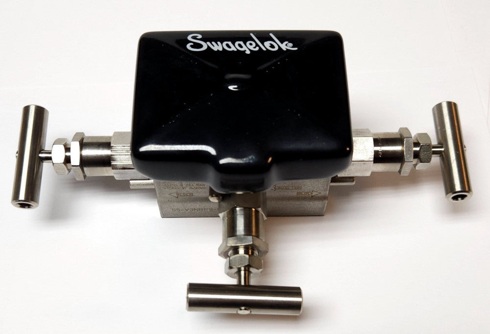 SWAGELOK SS V3NBF8 FL Stainless Steel Valve Manifold Assembly 316 413 BAR 6000