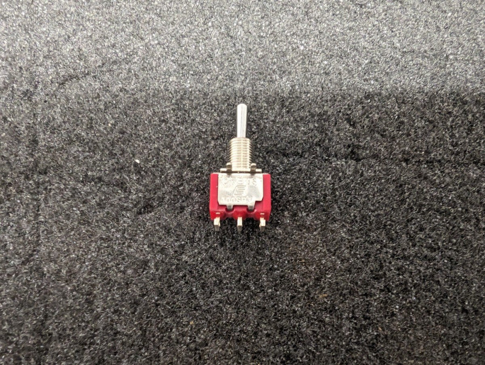 New, E-Switch, 100SP3T1B1M6QE, SWITCH TOGGLE SPDT 5A 120V - Lot of 10pcs