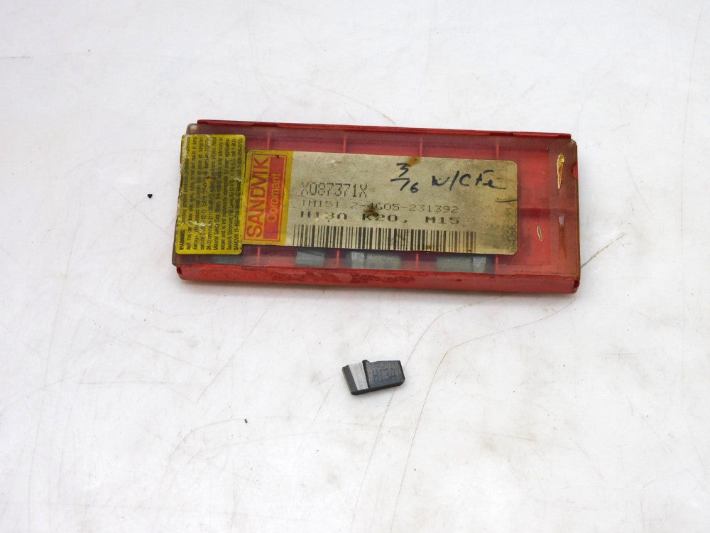 LOT OF 9 SANDVIK X087371X CARBIDE INSERT TM151.2-4G05-231392 GRADE H13A
