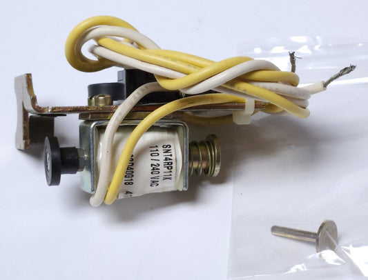 EATON CUTLER HAMMER SNT4RP11K 110 240 VAC L Frame Shunt Trip 1493D40G18 Type LD