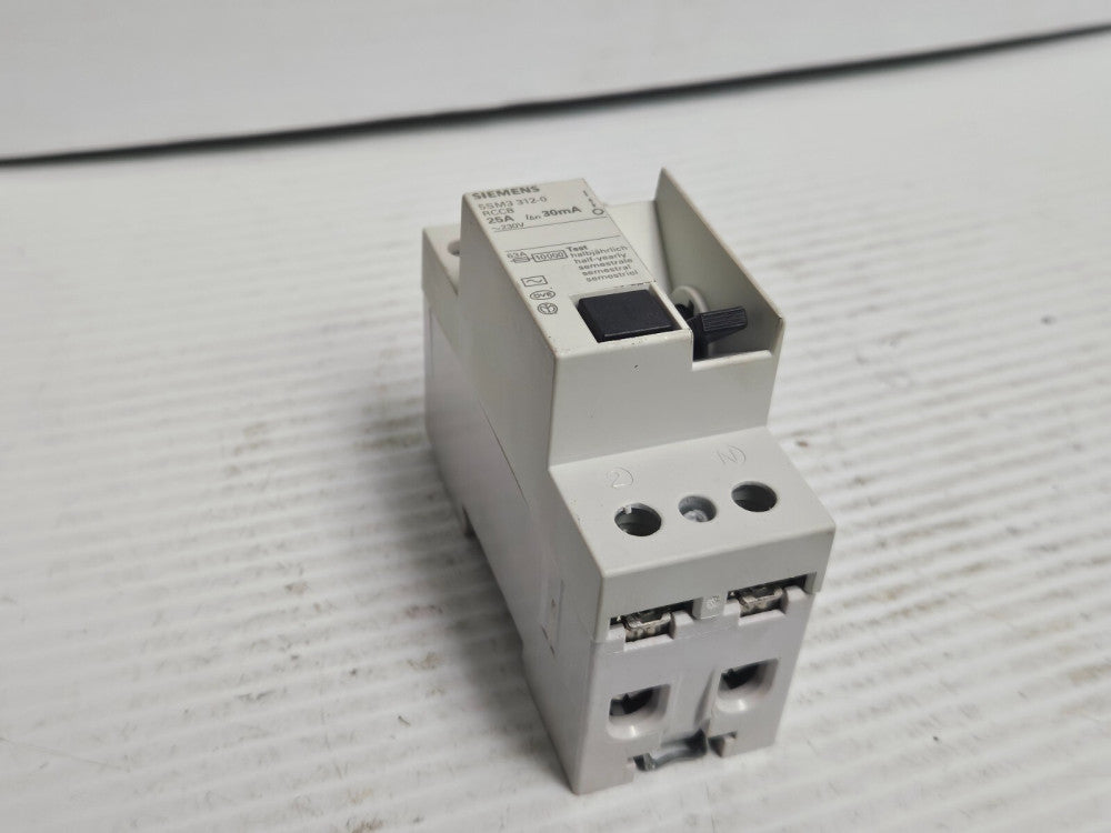 SIEMENS CIRCUIT BREAKER 5SM3 312-0 RCCB 25 A AMP 2P 2 POLE 230V